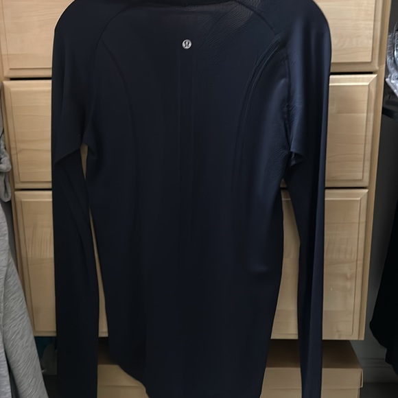 Lululemon NAVY swiftly tech long sleeve tee - Picture 2 of 4